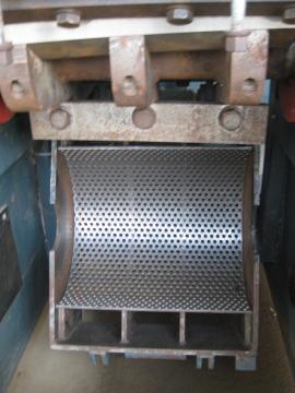 Puiduhakkur ja purusti Mlyn na drevo CASTULIK MN300 |  Puidujääkide töötlemine | Puidutööstuse masinad | Ing.Častulík, s.r.o.